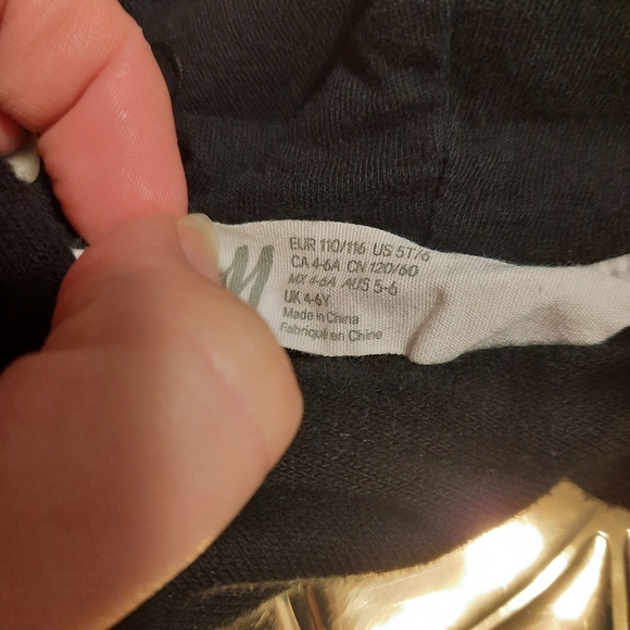 EUC H&M Boys Sweater Spiderman sz 4 - Picture 2 of 2